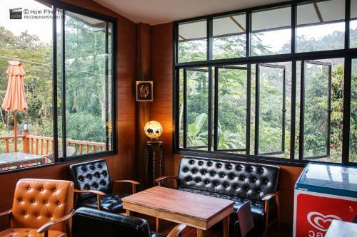 Hotel At Home Chiang Dao, Pooch Lovers