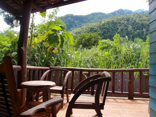 Hotel At Home Chiang Dao, Pooch Lovers