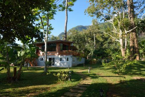 Hotel At Home Chiang Dao, Pooch Lovers