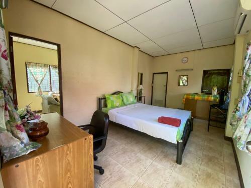 Hotel Tiewpai Park Resort At Koh Si Chang