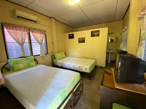 Hotel Tiewpai Park Resort At Koh Si Chang