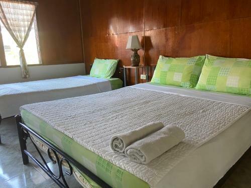 Hotel Tiewpai Park Resort At Koh Si Chang