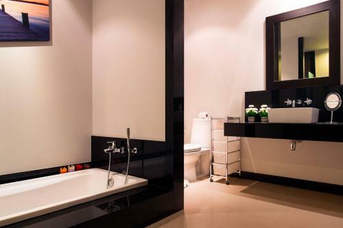 Comfortable 2br Pool Villa In Center Saiyuan