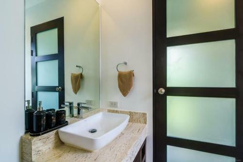 Villa The Nai Harn Luxury Collection X Gsg