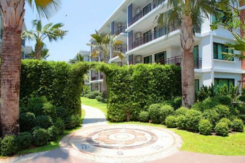 The Title West Wing Lovely Studio Apartment