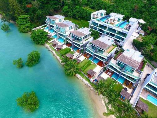Villa Eva Beach X Goldstar