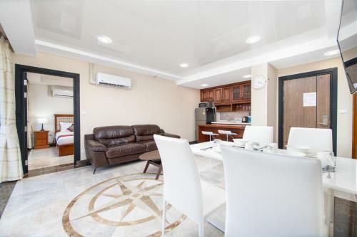 Apartamento Nai Harn Beach Condominium
