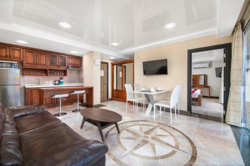 Apartamento Nai Harn Beach Condominium