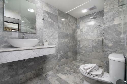 Apartamento Nai Harn Beach Condominium