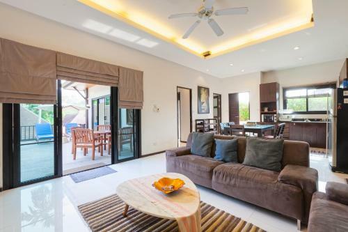 Cocktail Palm Villa