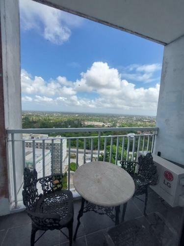 Hotel Juan Tagaytay Staycation Smdc