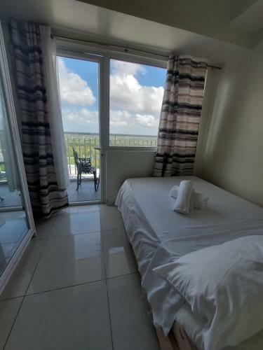 Apartamento Smdc Wind Tagaytay Hosted By Juan