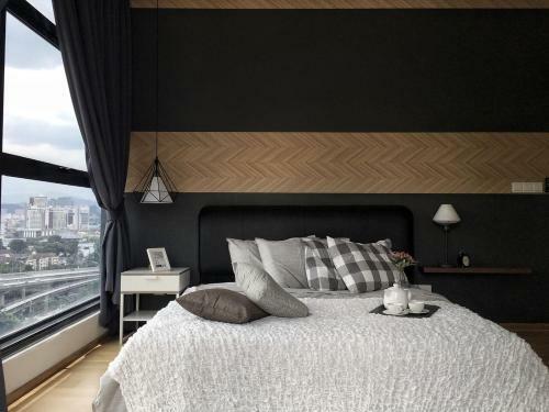 Hostal Pinnacle Tower @ Feel Suites