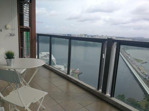 Jb City Ciq Shopping Mall Apartment