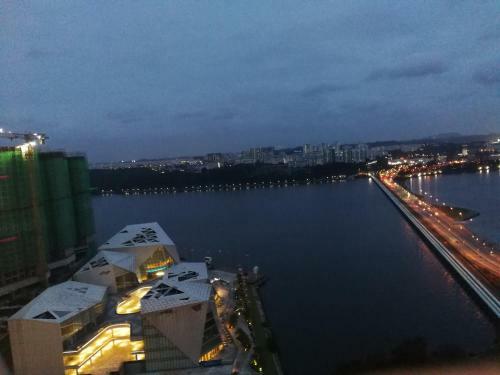 Jb City Ciq Shopping Mall Apartment