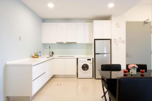 Apartamentos Hostahome Suites At Tropez Residence Danga Bay