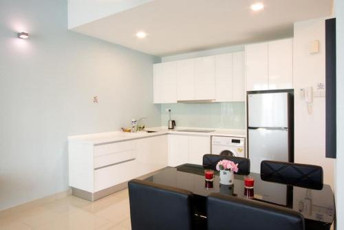 Apartamentos Hostahome Suites At Tropez Residence Danga Bay