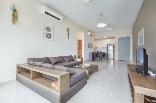 Apartamentos Hostahome Suites At Tropez Residence Danga Bay