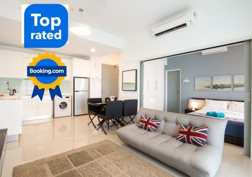 Apartamentos Hostahome Suites At Tropez Residence Danga Bay
