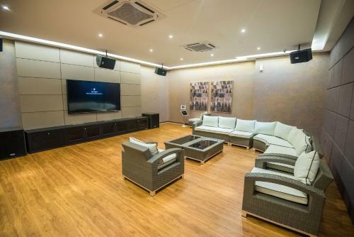 Hotel Molek Regency Taman Molek
