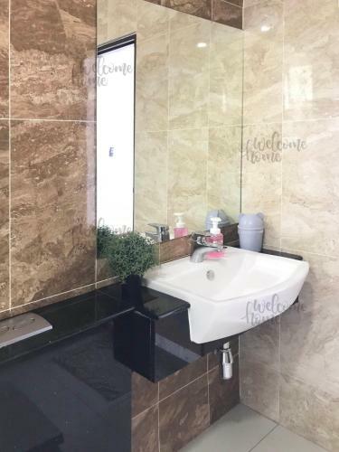 Apartamento Paragon Residences Straits View Homestay
