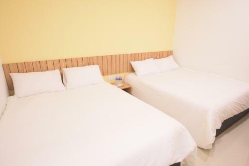 Hostal Ltl Guesthouse
