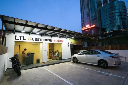 Hostal Ltl Guesthouse