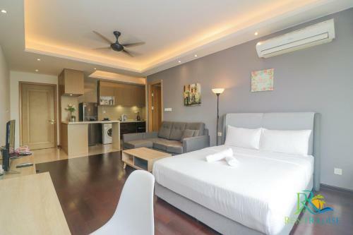 Holi Seaview Apartment R&f Princess Cove