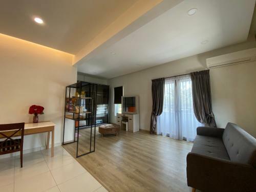 D Luxxe Garden And Private Pool Residence