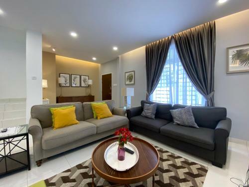 D Luxxe Garden And Private Pool Residence