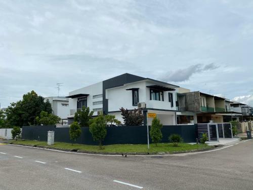 D Luxxe Garden And Private Pool Residence