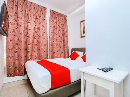 Hotel Oyo 89772 Roselyn Inn