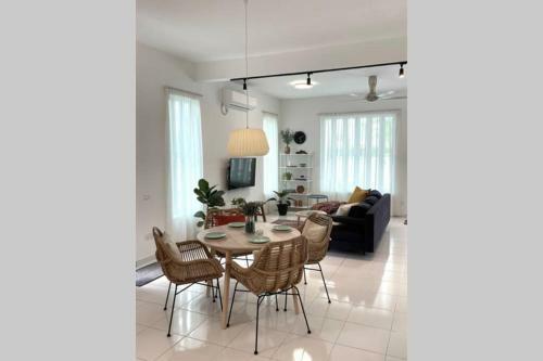 {hidden Gem} Abode@tropika Stylish Designer's Home