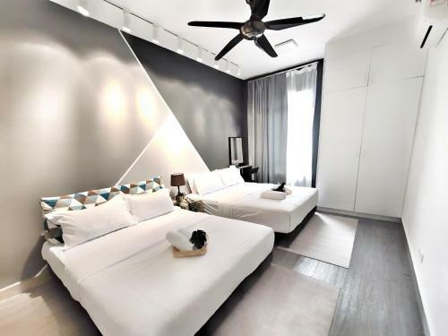 New B Stay Taman Mount Austin 2 Room Unit