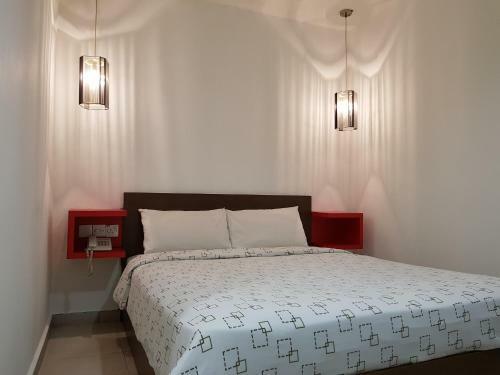 Hotel Zamburger Danga Bay