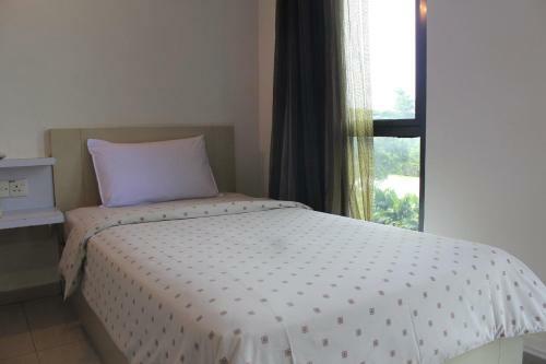 Hotel Zamburger Danga Bay