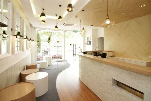 Hotel Zamburger Danga Bay