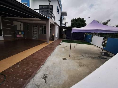 Villa Exotic Homestay-corner 2-storey Park View Bukit Indah