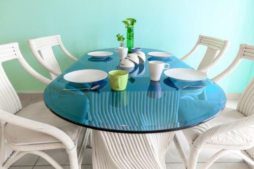 Apartamento Tiffany At Mount Austin - Netflix - Ikea - Toppen - Jusco