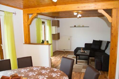 Apartamento Fewo Wonta Am Ossiachersee