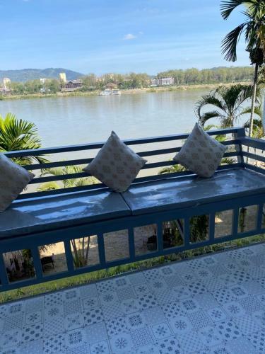 Hotel ??????????? ???????? River Breeze Chiangsean