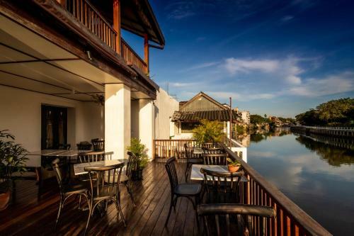Bed & Breakfast Punyashthiti Villa