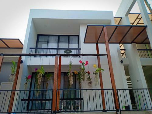Bed & Breakfast Home By The Bridge - Sha