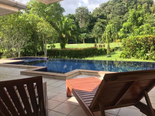 Private Pool Villa In Loch Palm Golf