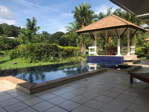 Private Pool Villa In Loch Palm Golf