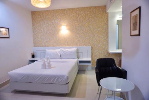 Hotel ???????? ?????? (bhundaree Richy)