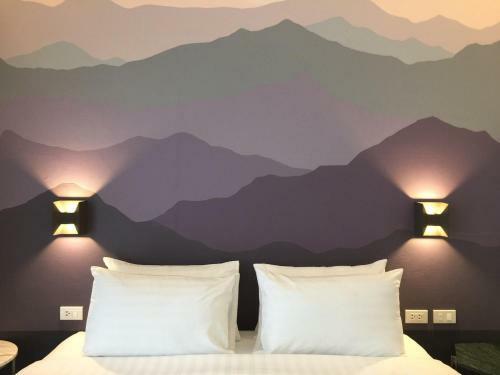 Bed & Breakfast Goodnight Poshtel + Free Netflix