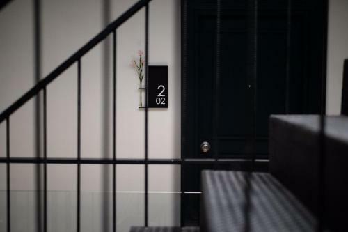 Bed & Breakfast Goodnight Poshtel + Free Netflix