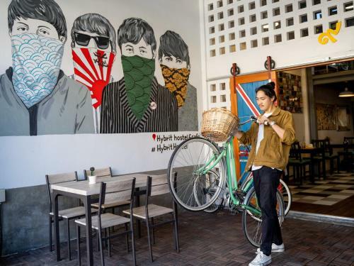 Hybrit Hostel&cafe