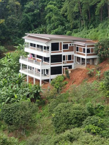 Doi Tung Anisa Homestay